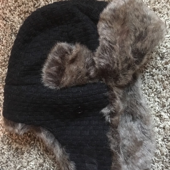 Mudd Accessories - 🖤Trapper Hat, Black w/Fur NWT🖤